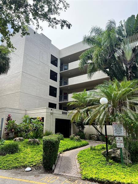 Property Photo: 3000 NW 42nd Ave B408 FL 33066