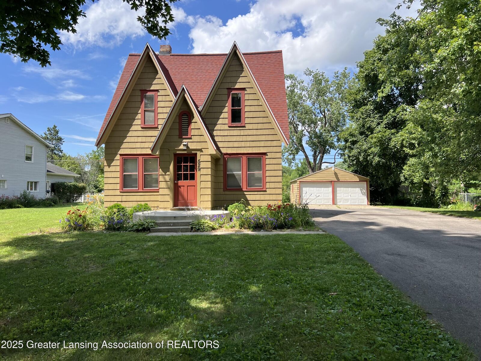 Property Photo: 529 Maine Court MI 48854