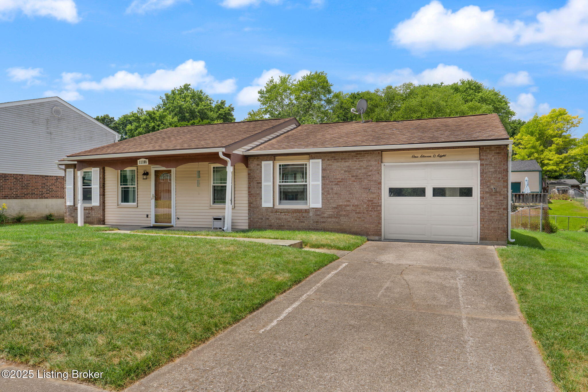 Property Photo:  11108 Stalwert Pl  KY 40272 
