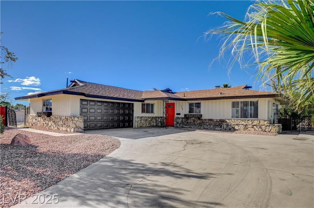 Property Photo: 3504 Pioneer Circle NV 89107