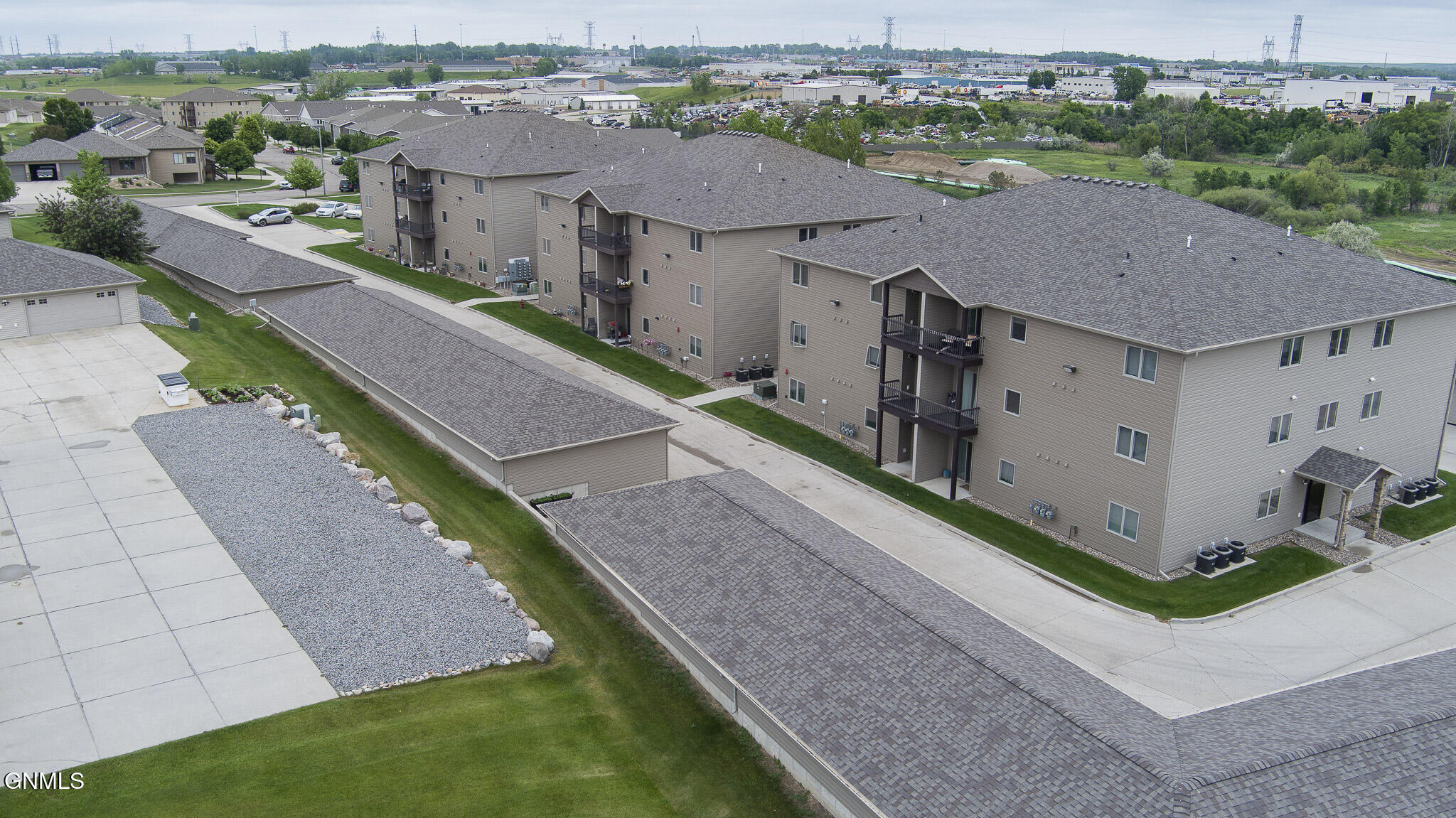 Property Photo: 1401 Sharloh Loop 1 ND 58501
