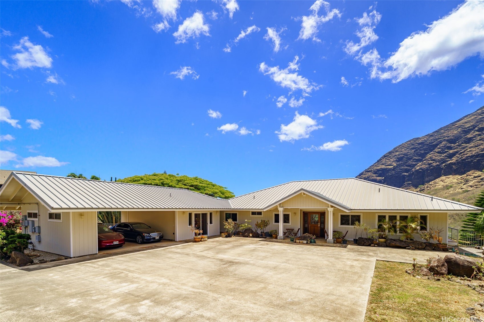 Property Photo:  84-1080 Maunaolu Street  HI 96792 
