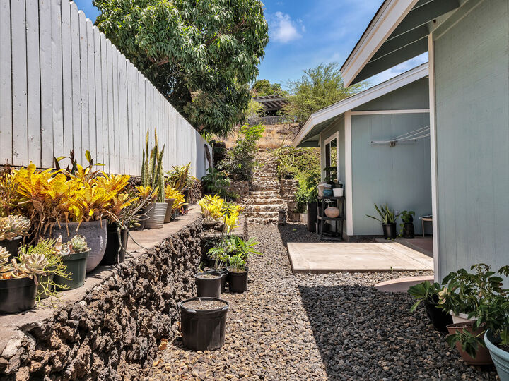Property Photo: 68-3521 Makuahine St HI 96738