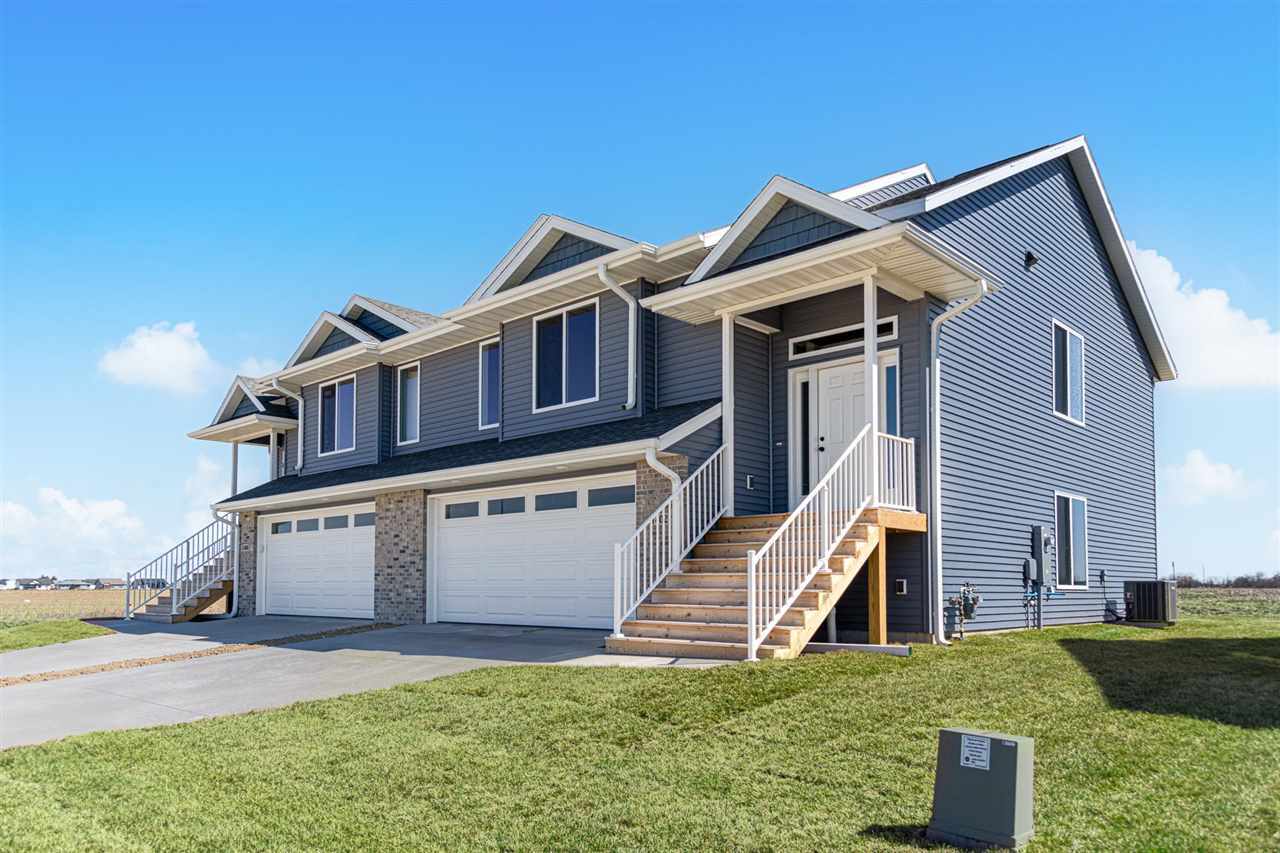Property Photo: 1400 Ruth Ave IA 52317