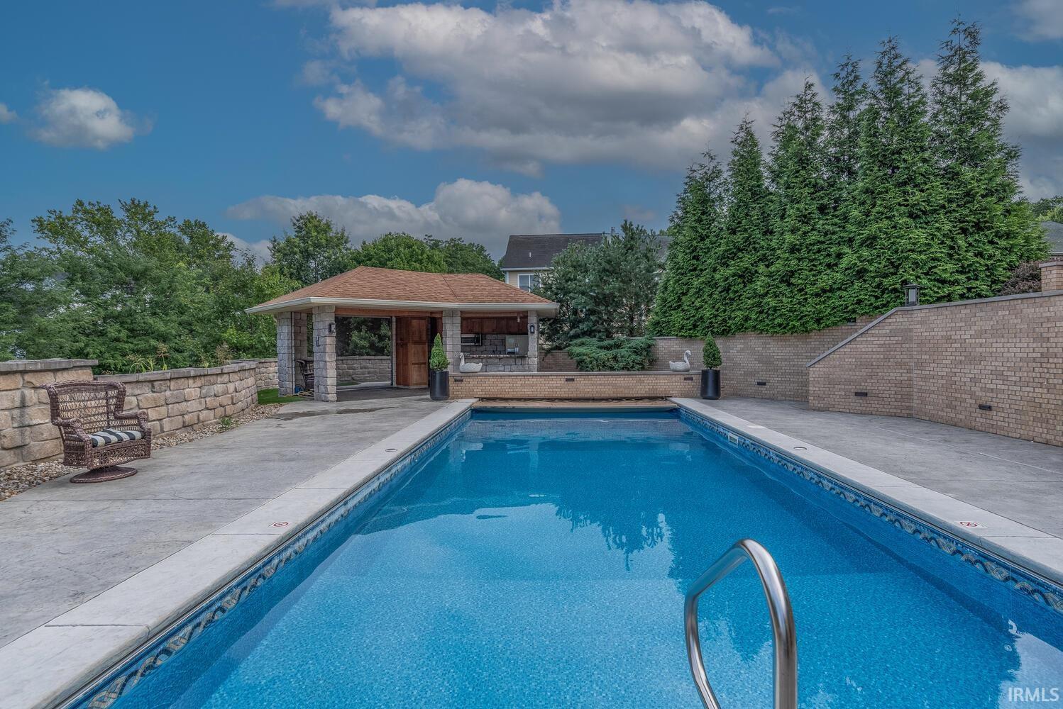 Property Photo:  1817 E Cheyanne Lane  IN 47401 
