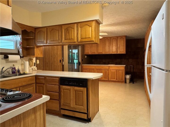 Property Photo: 709 McIntosh Avenue WV 26164