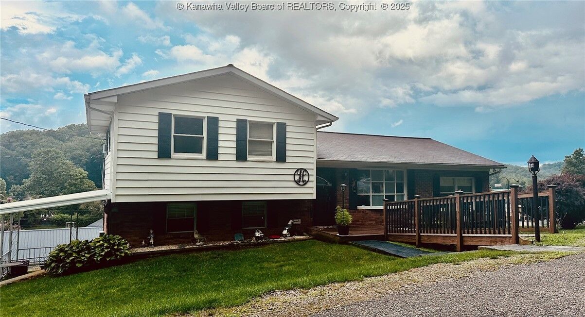 Property Photo:  1816 Winding Hill Drive  WV 25320 