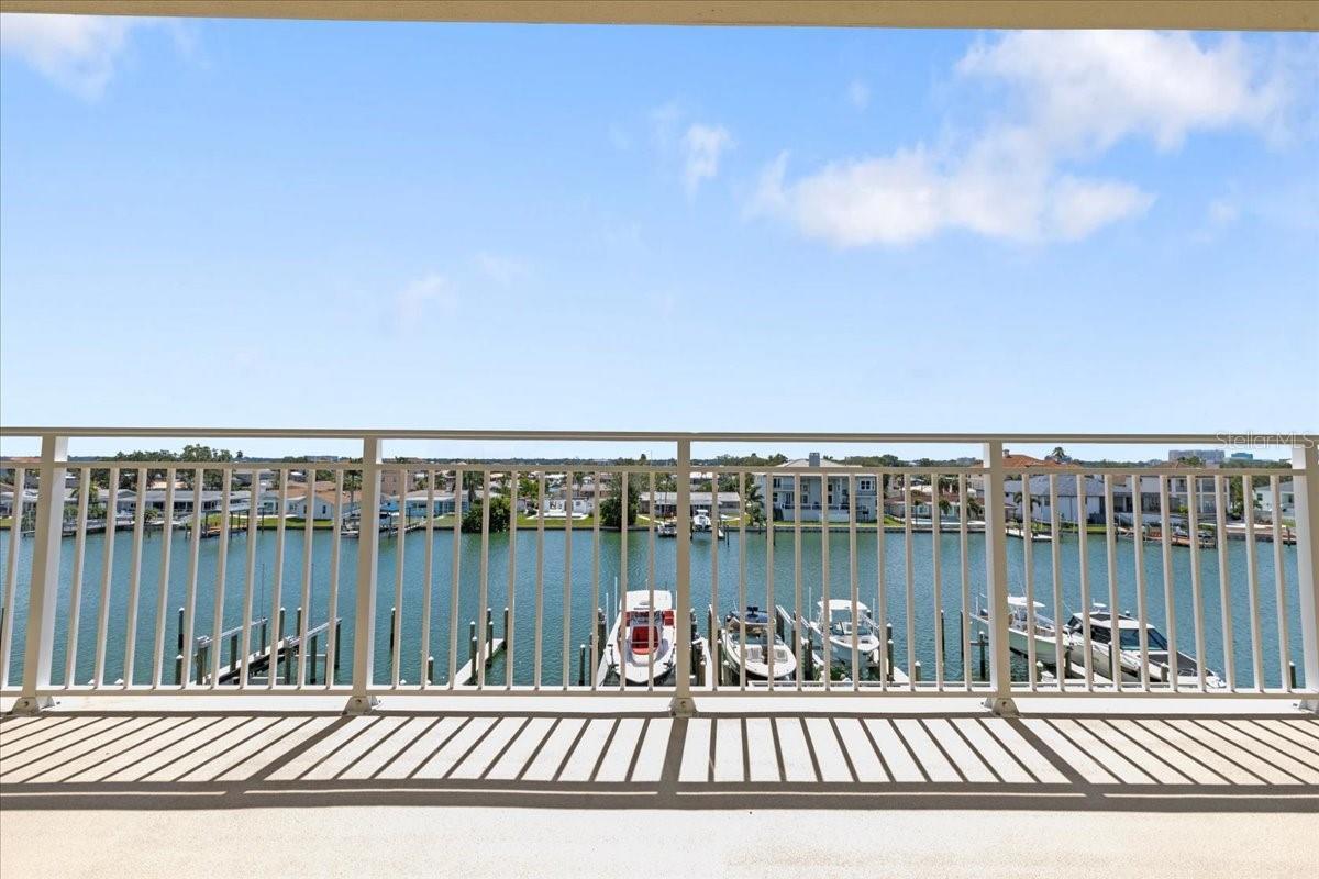 Property Photo: 125 Island Way 403 FL 33767
