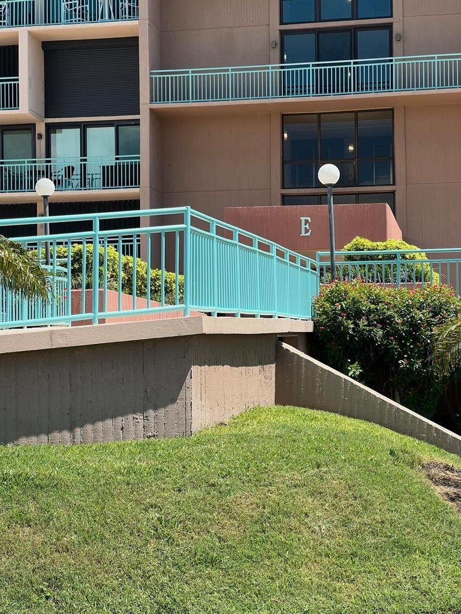 Property Photo: 1 Key Capri 403E FL 33706