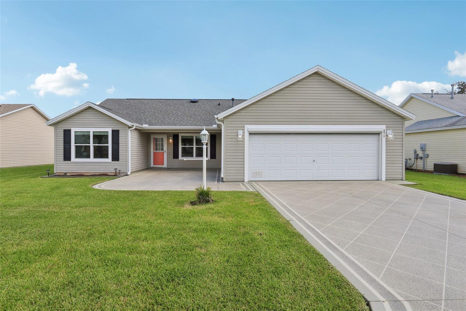 Property Photo: 2415 Saluda Street FL 32162