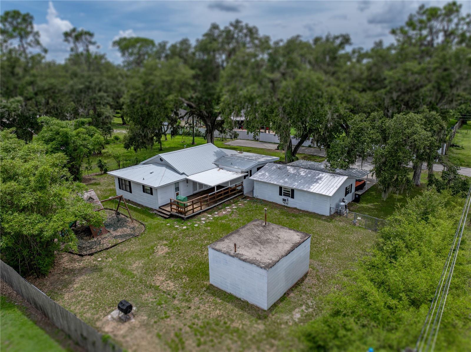 Property Photo: 2240 Parker Road FL 33811