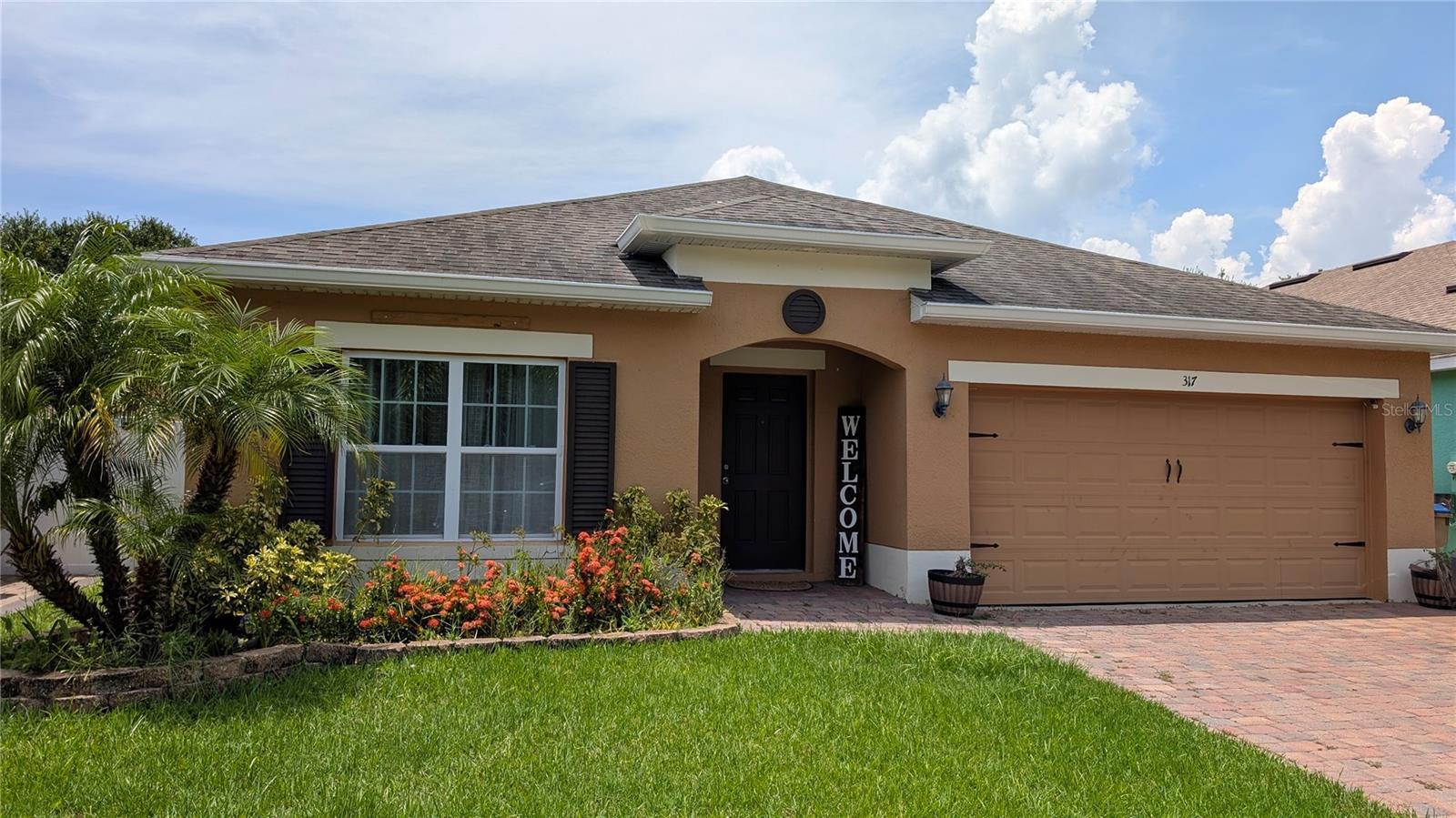 Property Photo: 317 Magical Way FL 34744