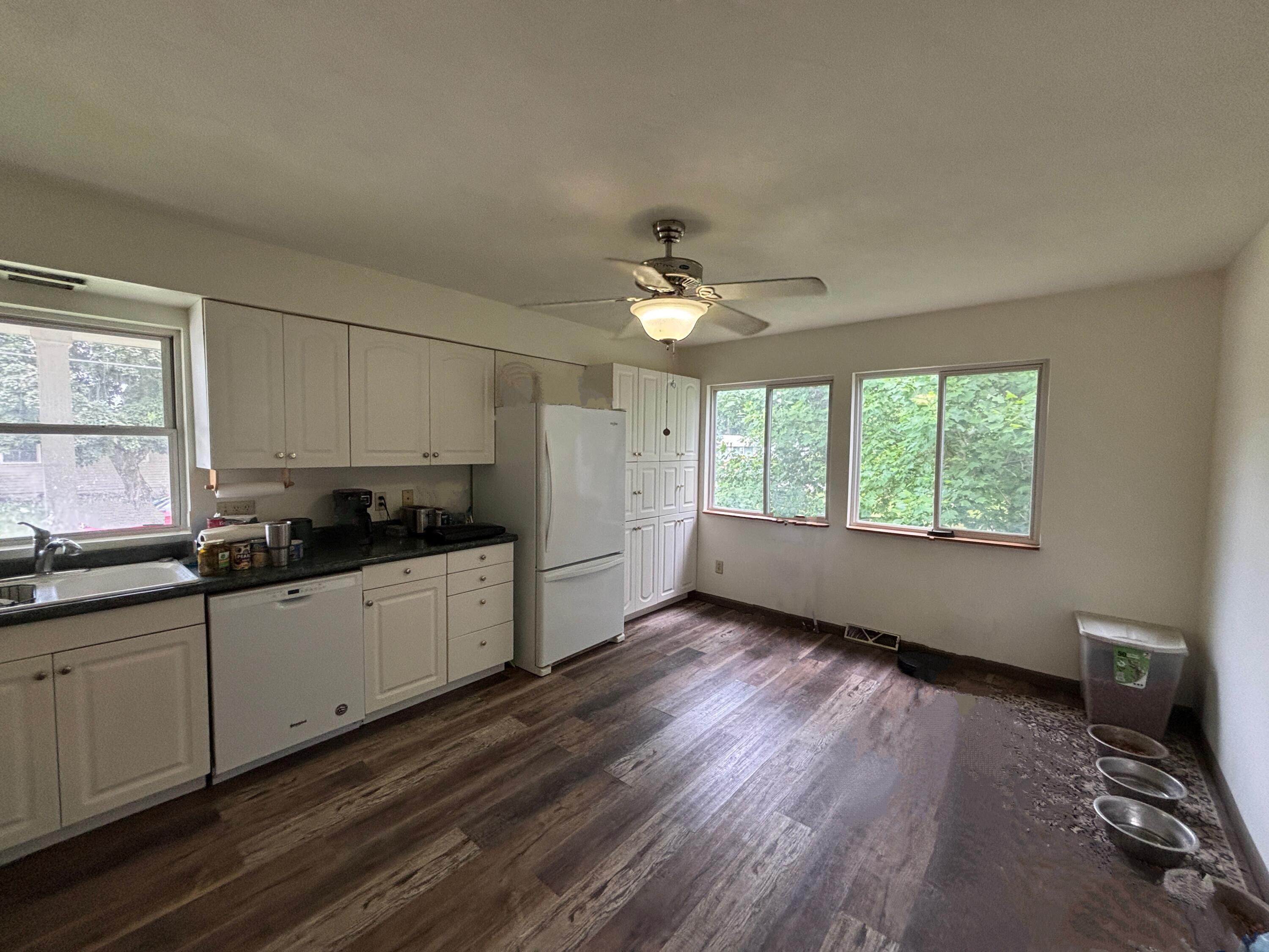 Property Photo: 816 Clay St WI 53098