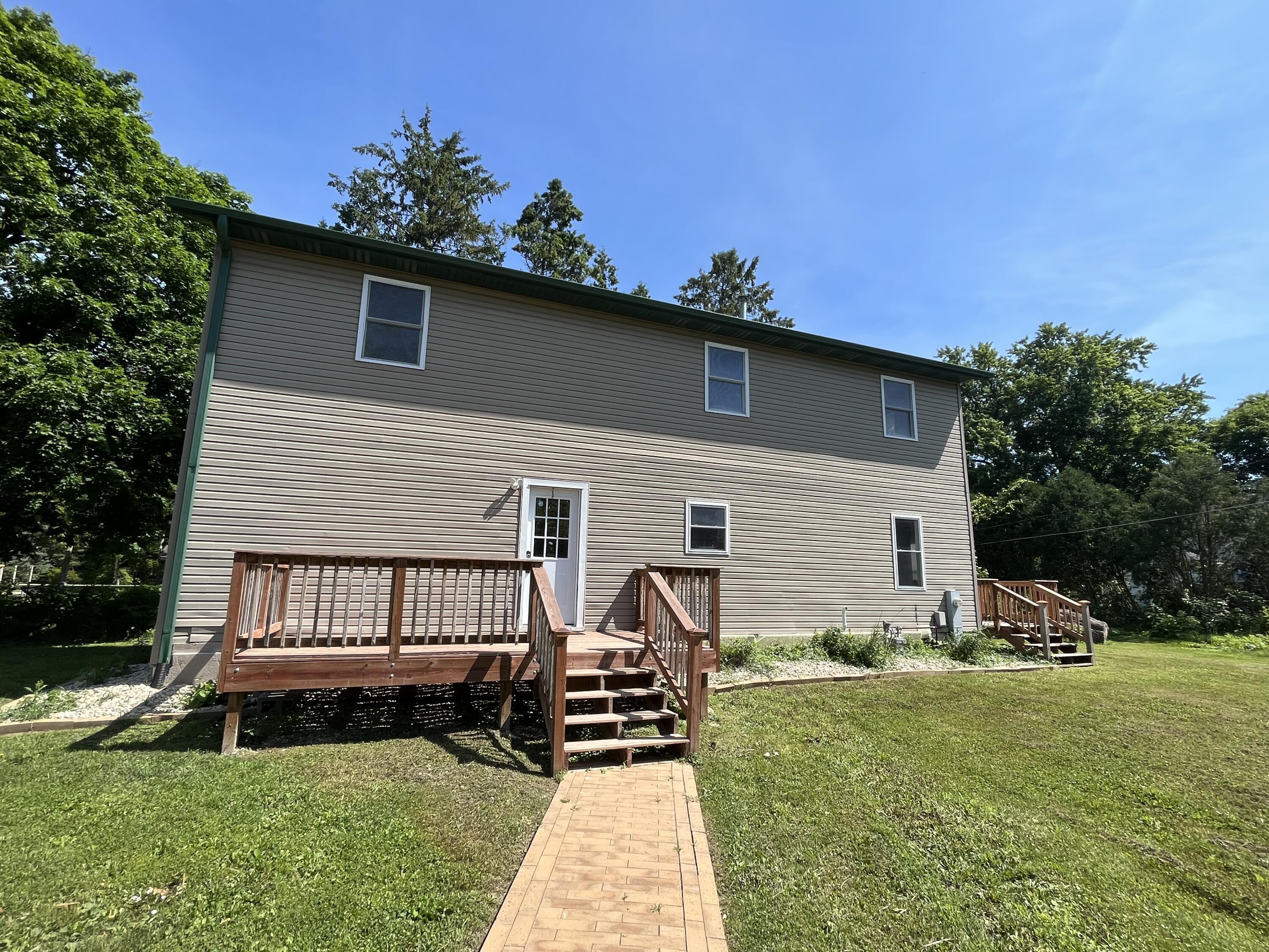 1701 Rose St  Lyons WI 53147 photo