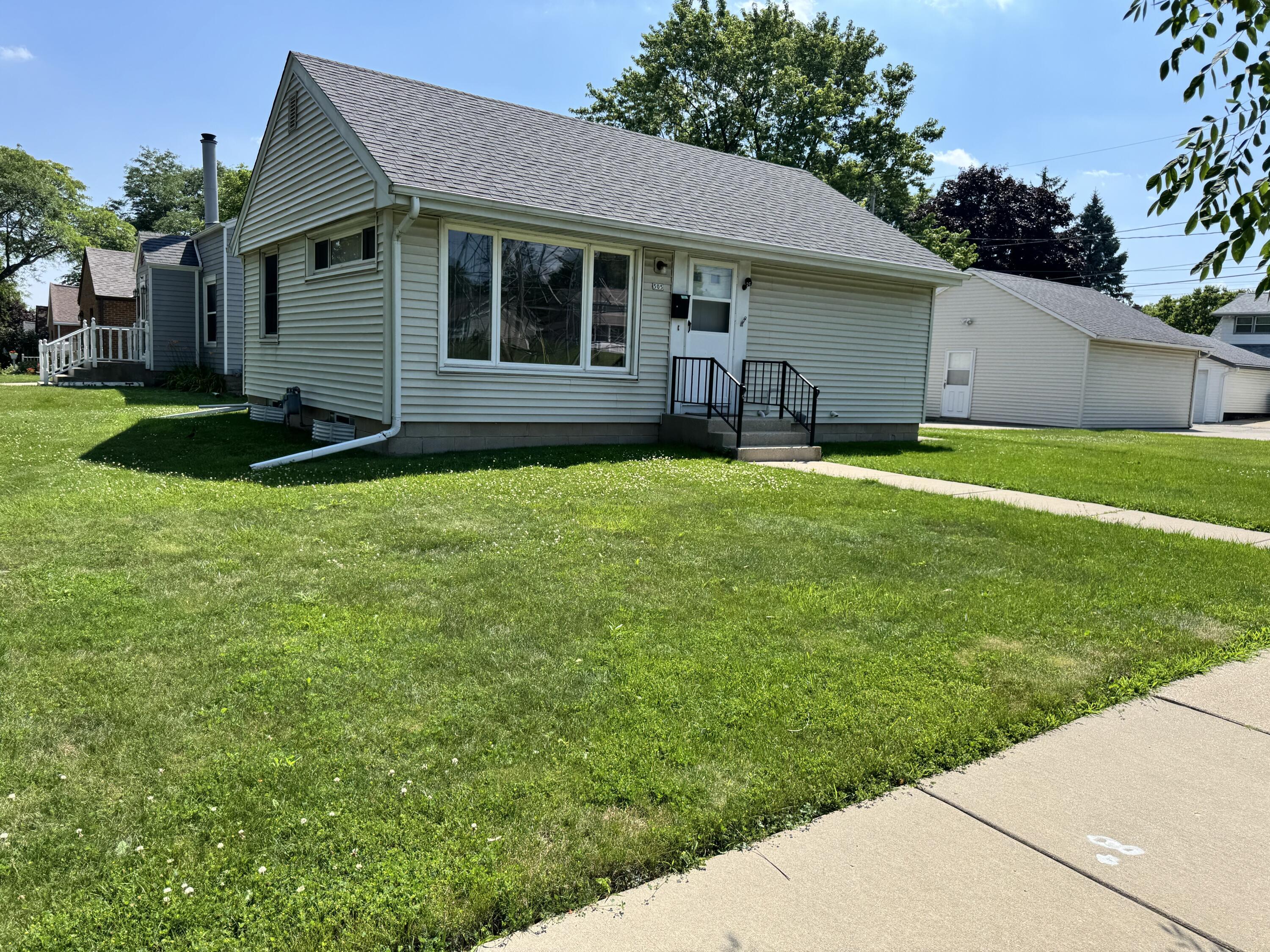 Property Photo: 505 W Waterford Ave WI 53207