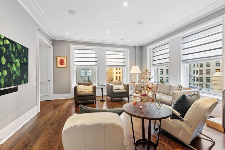 Property Photo:  159 E Walton Place 5C  IL 60611