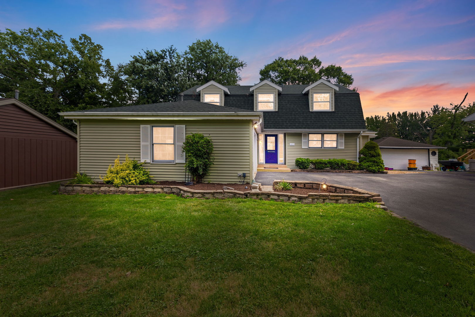 Property Photo: 5537 Pershing Avenue IL 60516