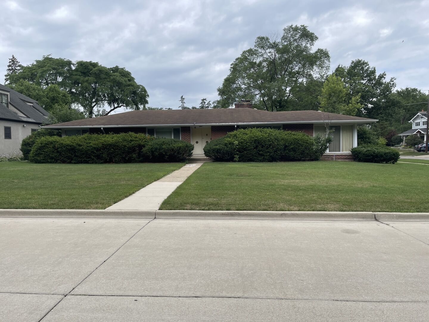 Property Photo:  3900 Clausen Avenue  IL 60558 