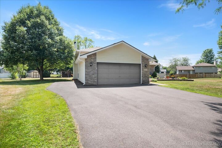 Property Photo: 414 Bobcat Court IL 60543