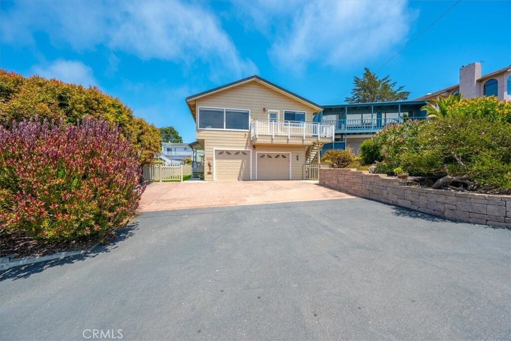 Property Photo: 1232 10th Street CA 93402
