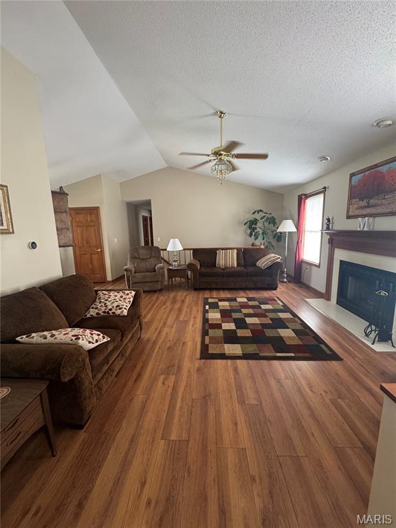 Property Photo: 300 Kingsbury Court IL 62249