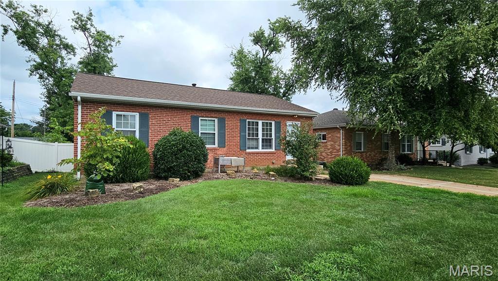 Property Photo:  605 Sessions Avenue  MO 63126 