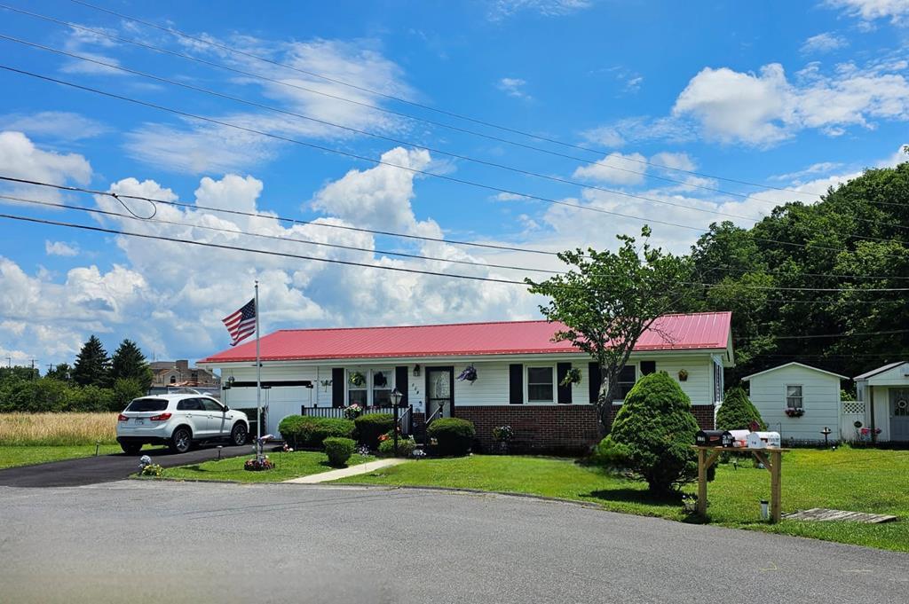 Property Photo: 119 Fairview Street WV 24740
