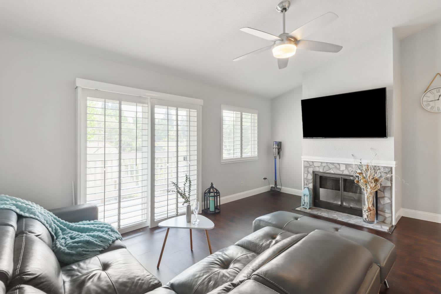 Property Photo: 161 Valley Oak Drive CA 95678
