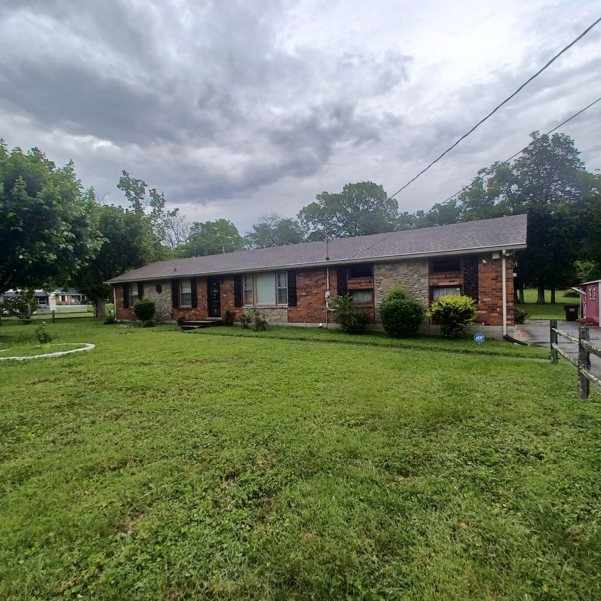 Property Photo: 3811 Marydale Ct TN 37207