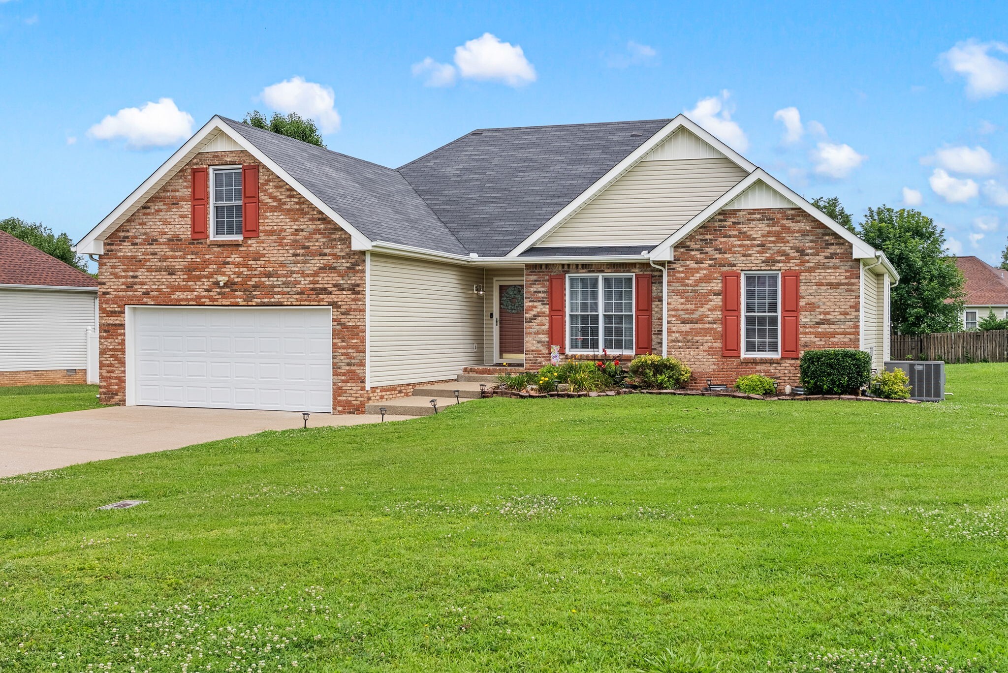 Property Photo: 655 Stonewall Ln TN 37040
