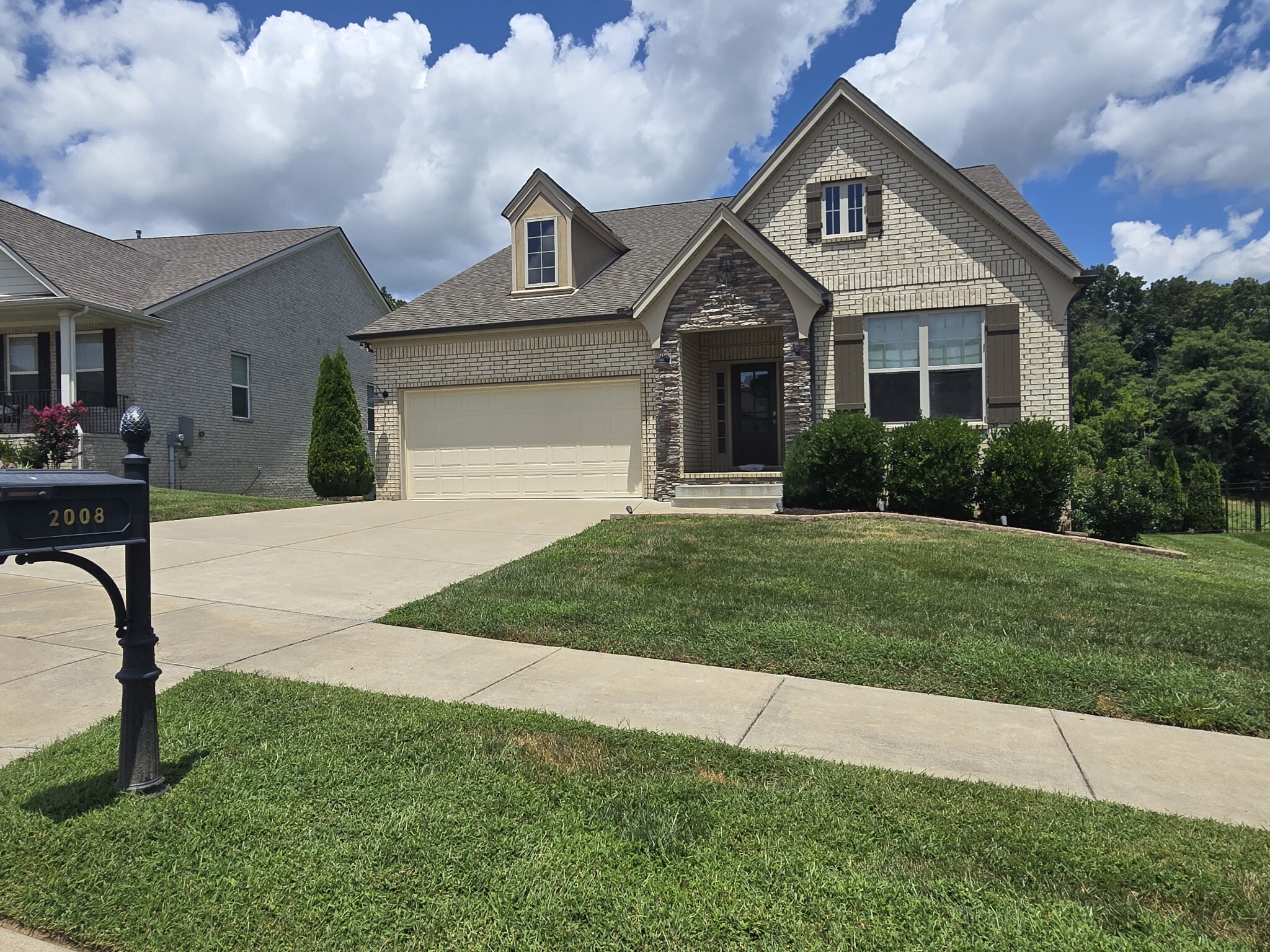 Property Photo:  2008 Hedgelawn Dr  TN 37090 