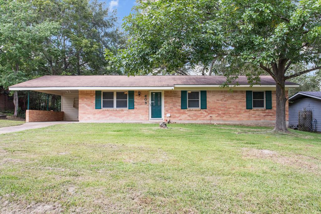 Property Photo: 408 Lynn Ave TX 75904