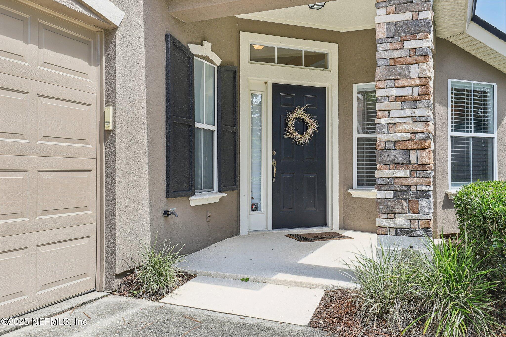 Property Photo:  2000 Copper Creek Drive B  FL 32003 