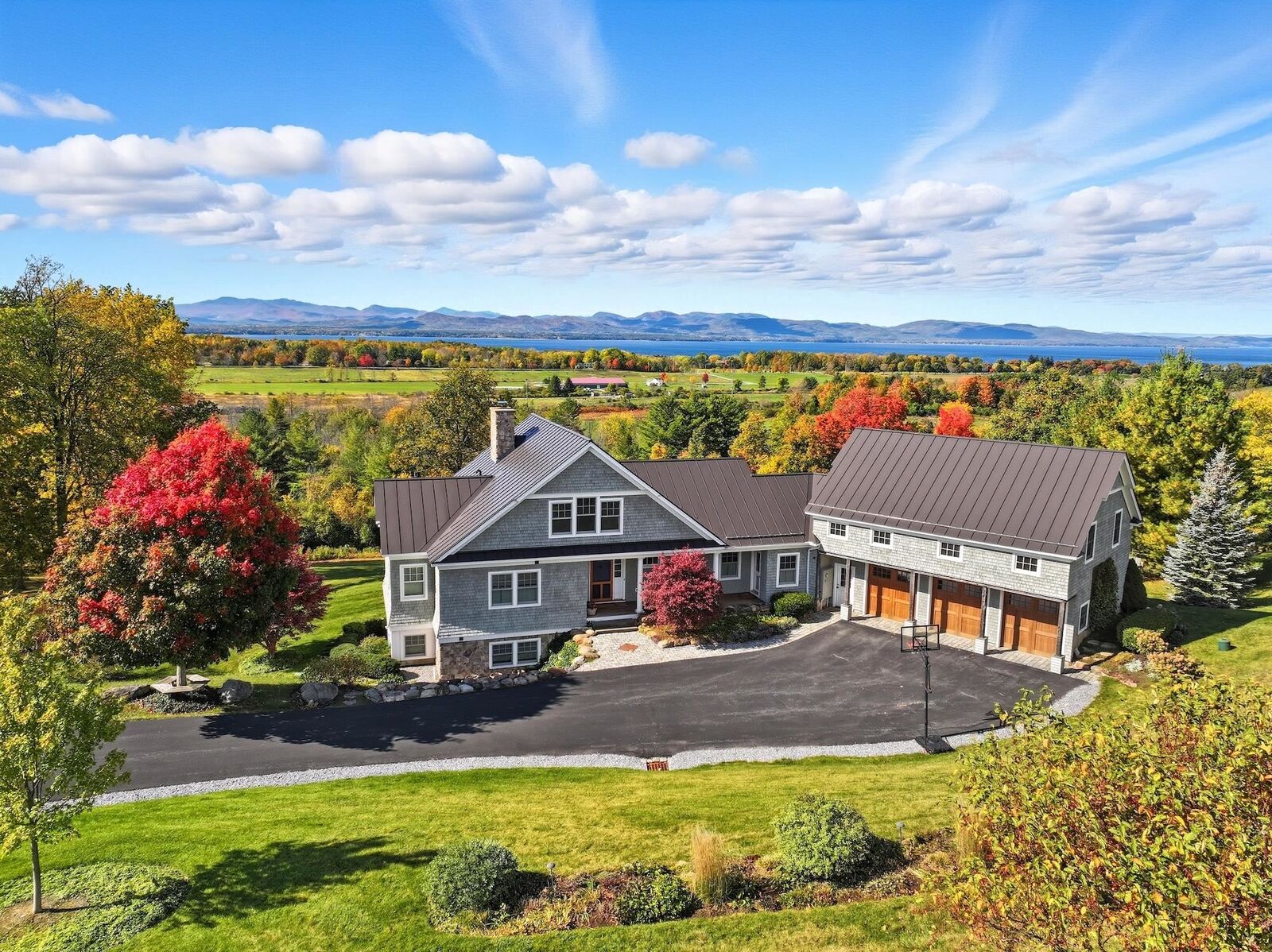 Property Photo:  900 Crosswinds Drive  VT 05445 