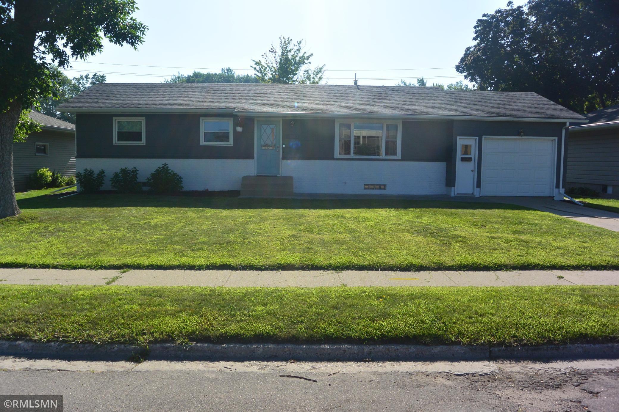 1810 Hennepin Avenue N  Glencoe MN 55336 photo