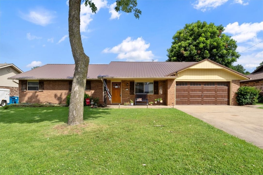 1813 SE Clark Street  Bentonville AR 72712 photo