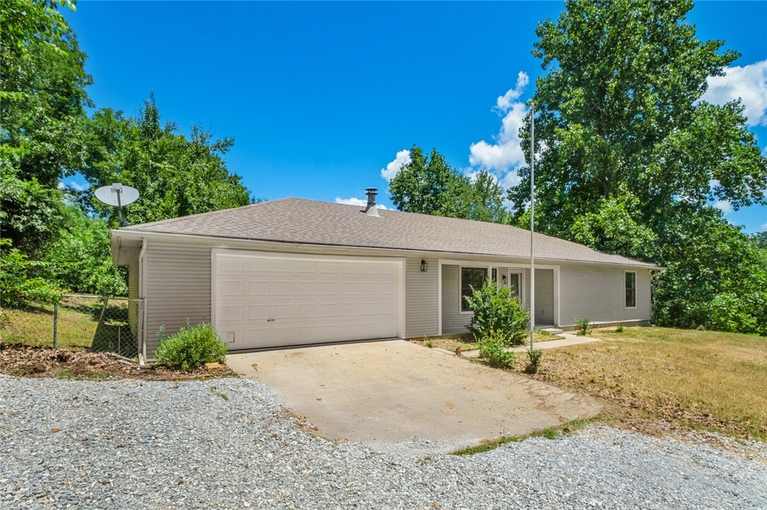 Property Photo: 15654 Hickory Lane AR 72745