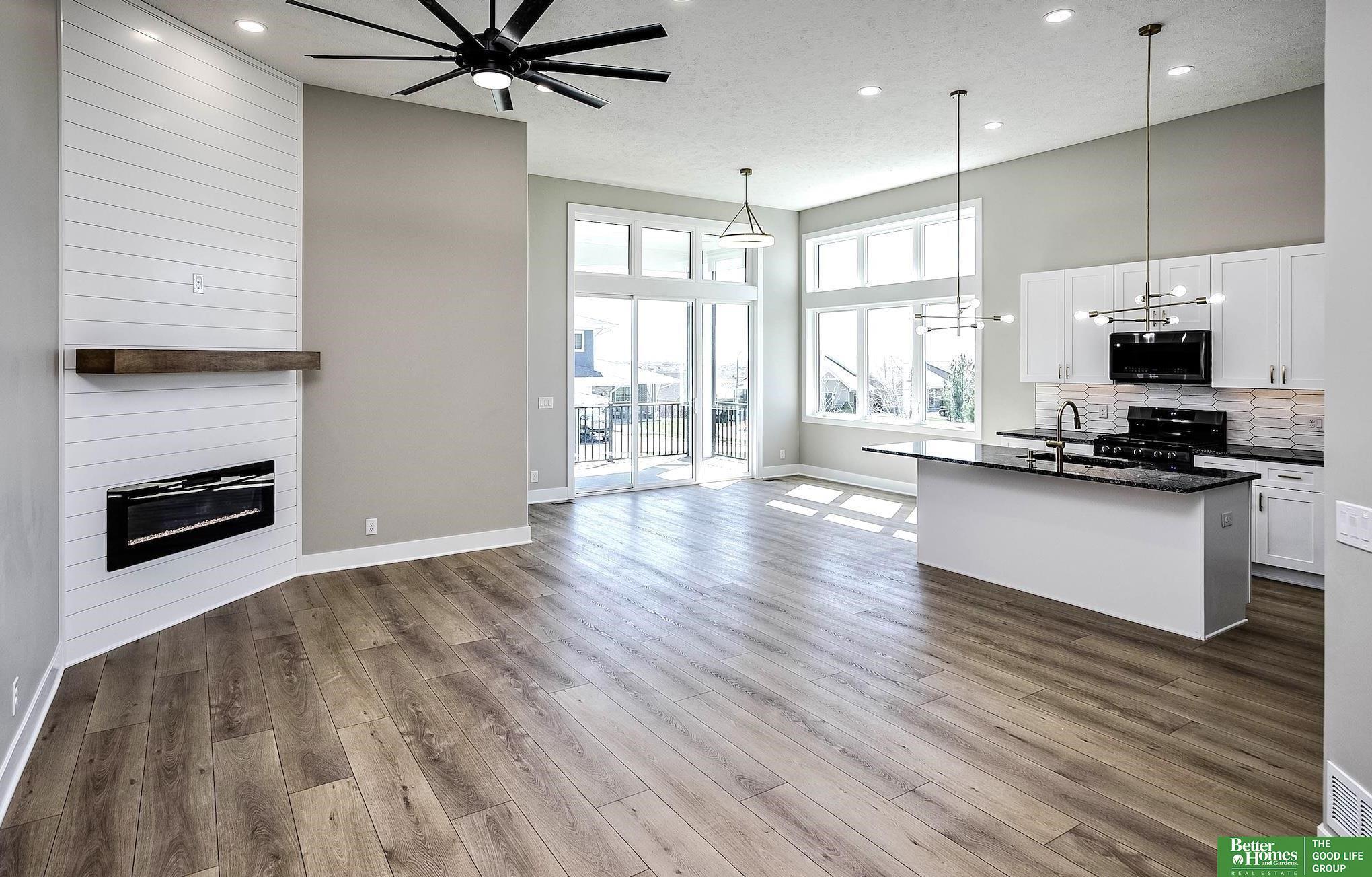 Property Photo: 5901 N 159th Circle NE 68116