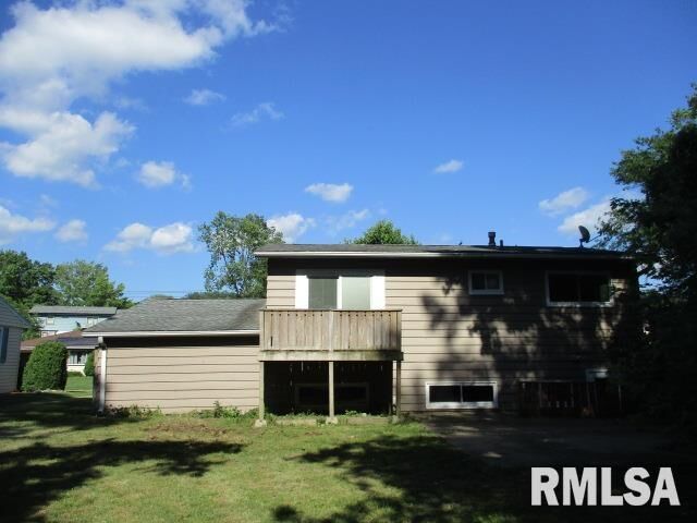 Property Photo: 203 Arrow Street IL 61554
