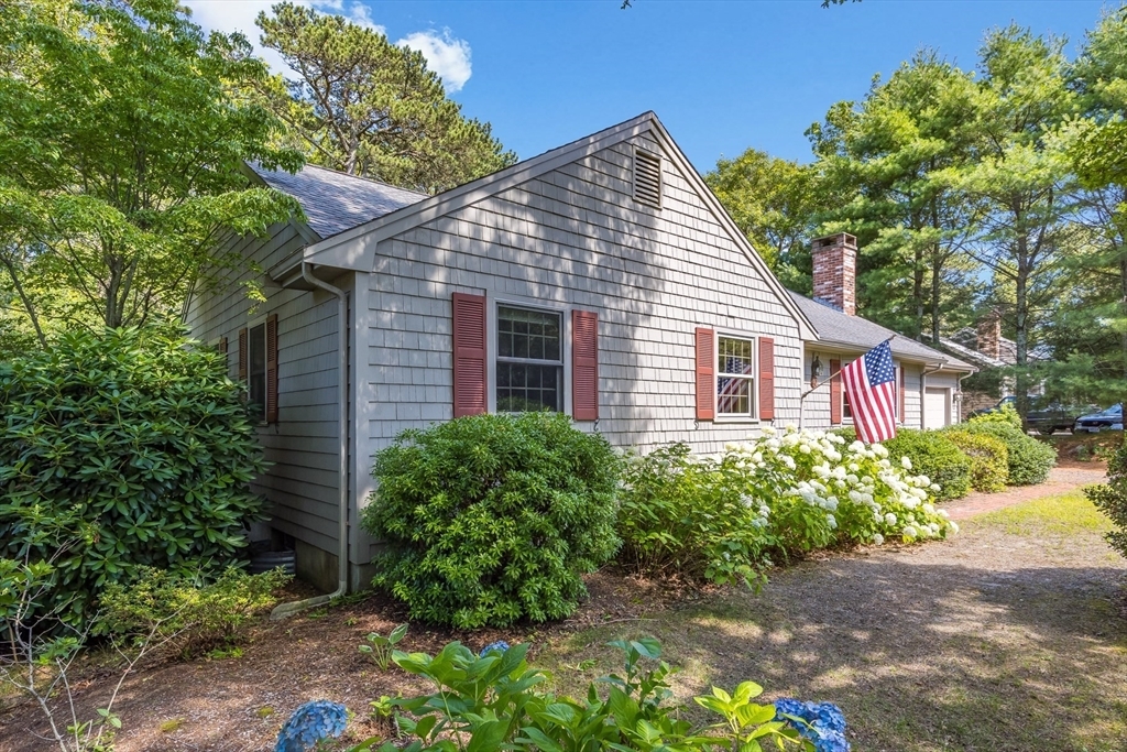 Property Photo:  10 Eagle Drive  MA 02641 
