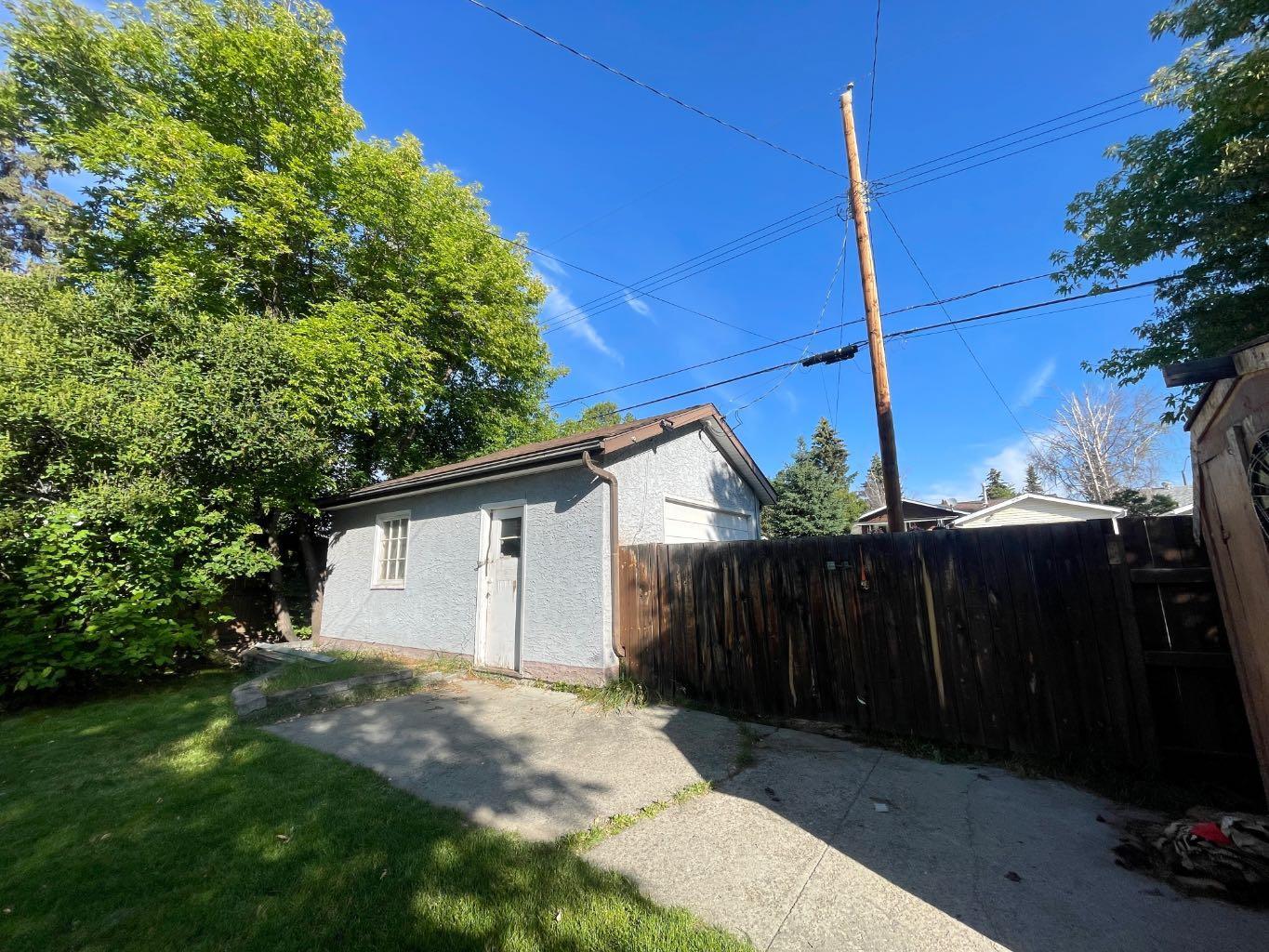Photo de la propriété: 4318 5 Avenue AB T7E 1B7