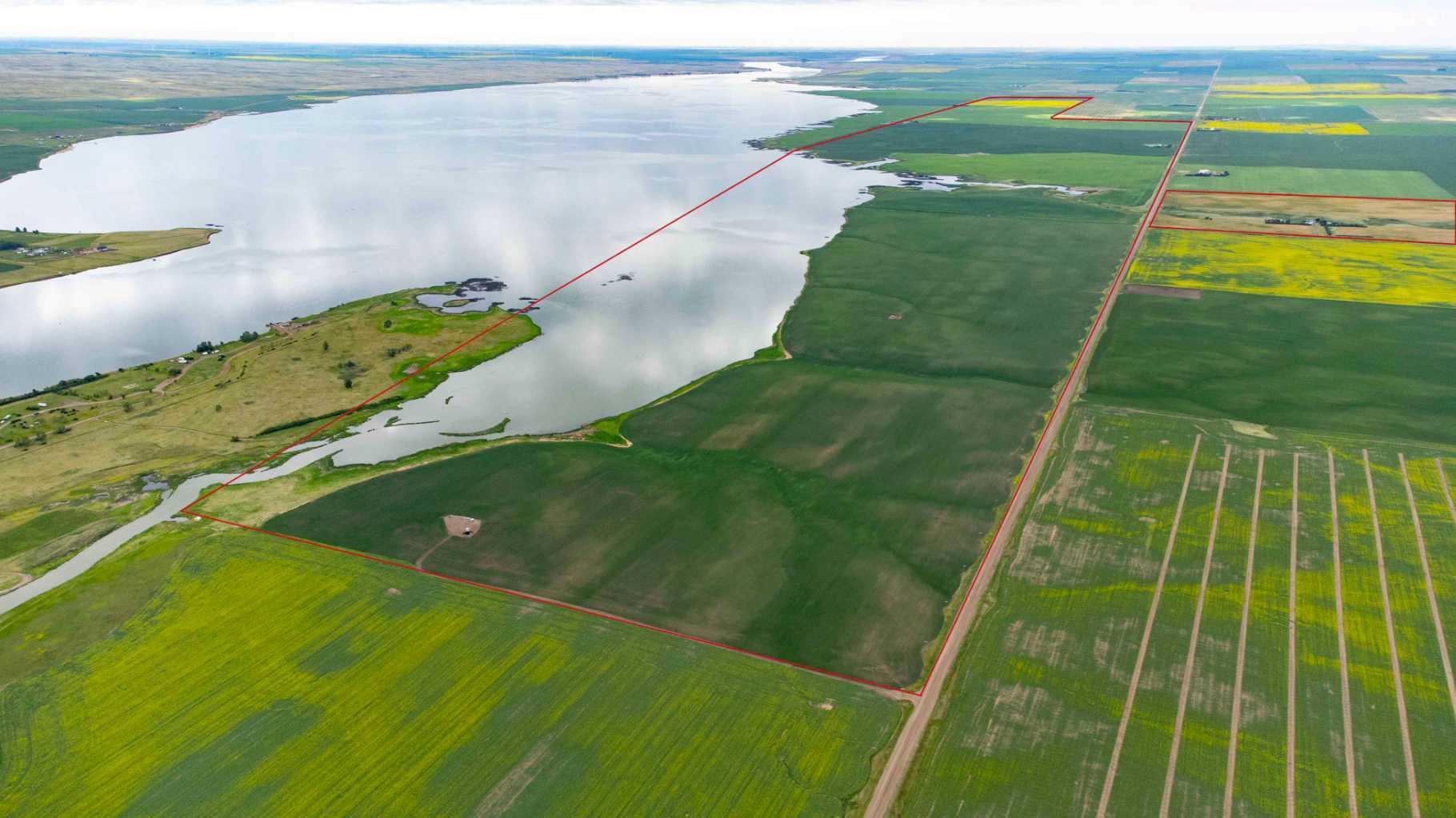 26-18-22-W4 Hwy 842  Milo AB T2P 3P8 photo