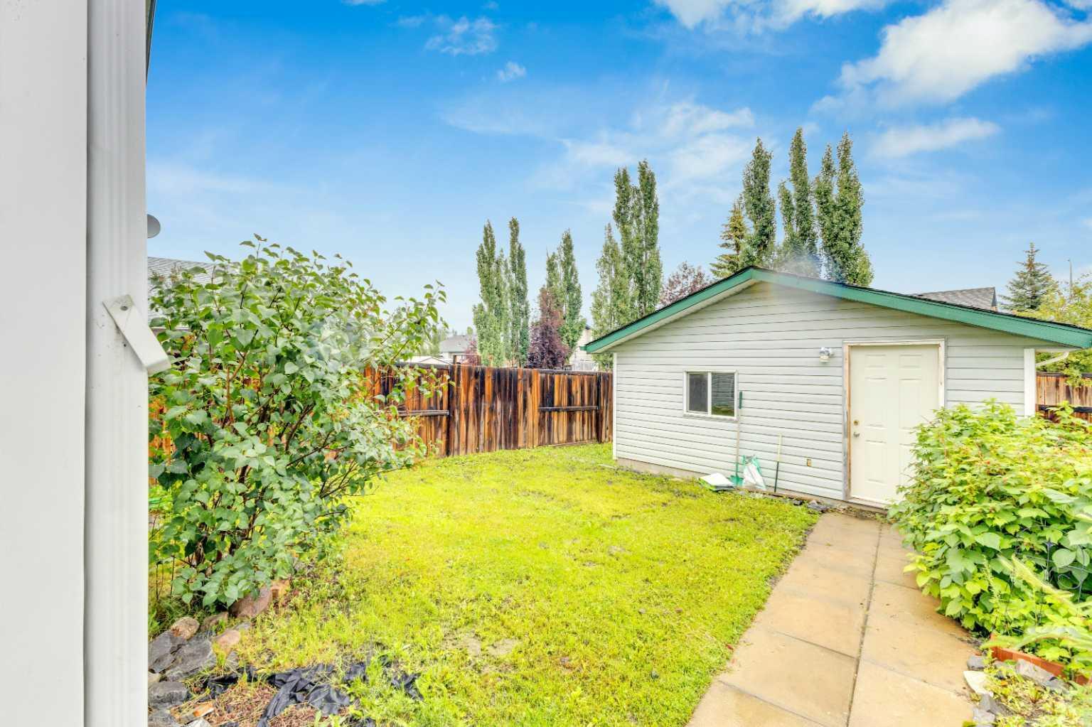 Property Photo: 49 Old Boomer Road AB T4S 1Z1