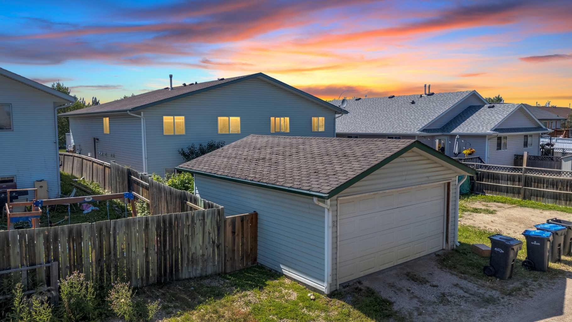 Property Photo: 49 Old Boomer Road AB T4S 1Z1