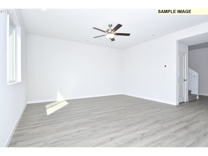 Property Photo:  6807 NE 54th Ave  WA 98661 