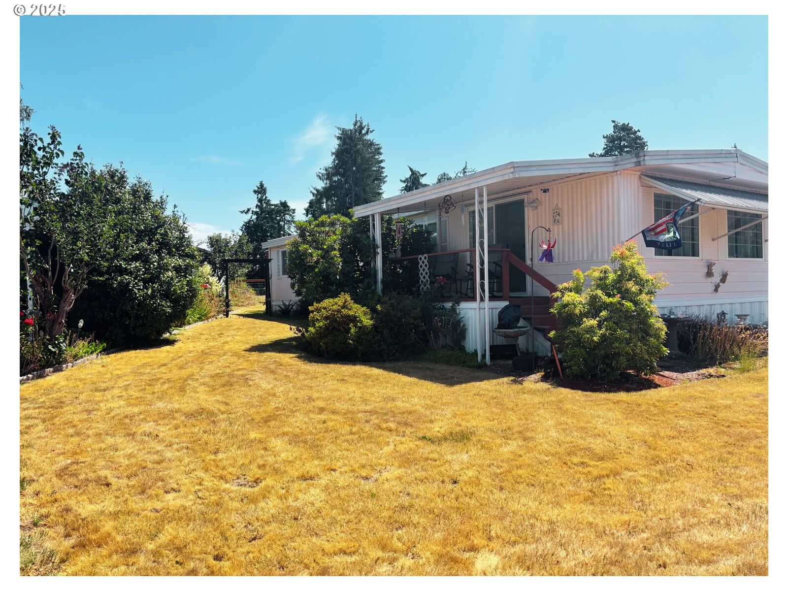 Property Photo: 1125 58th St 86 OR 97478