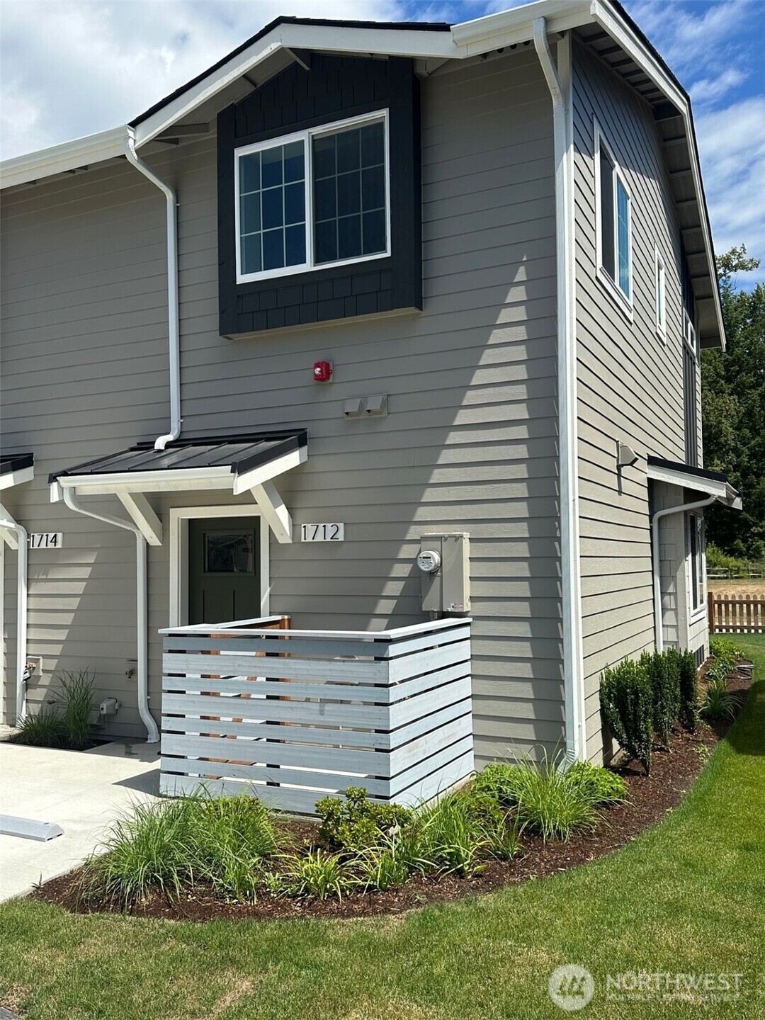 Property Photo: 1712 Sunup Loop WA 98226