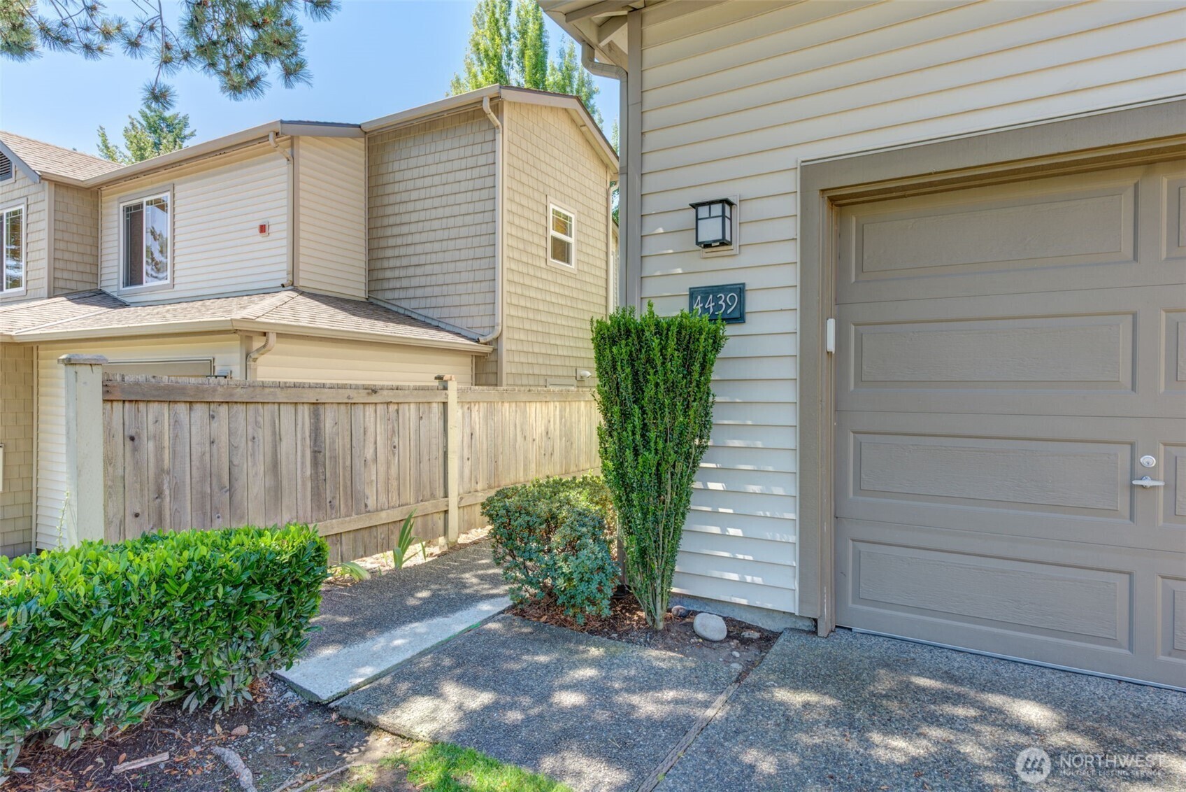 Property Photo: 4439 248th SE 4439 WA 98029