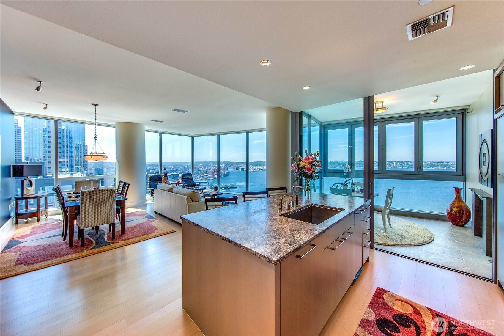 1521  2nd Avenue 2303  Seattle WA 98101 photo