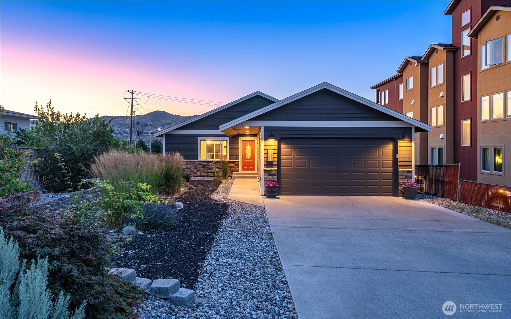 Property Photo: 105 E Raymond Avenue WA 98816